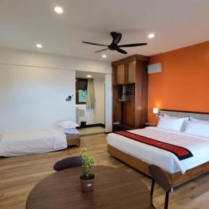 Triple Room with Balcony