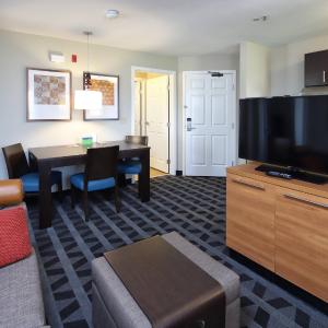 Two-Bedroom Queen Suite with Sofa Bed
