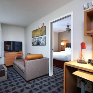 One-Bedroom Queen Suite with Sofa Bed