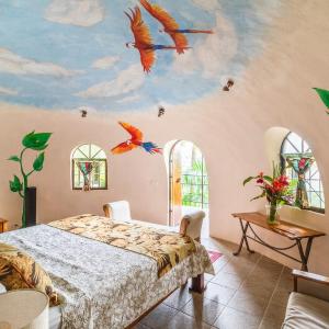 Tree Top Honeymoon Dome