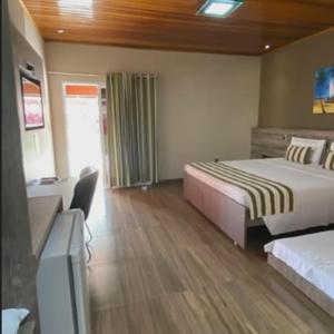 Deluxe Family Suite