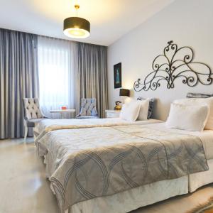 Connecting Room For 4