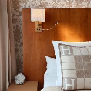 Deluxe Double Room with Canal View