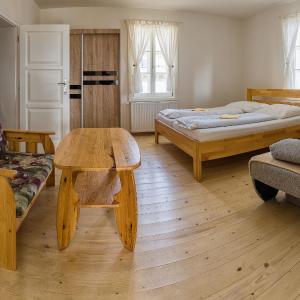 One-Bedroom Studio