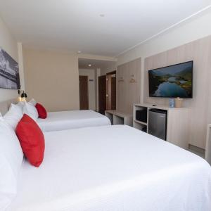 Queen Room with Two Queen Beds - Non-Smoking