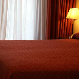 Superior Double Room with Partial Sea View