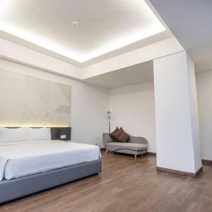 Executive Queen Room