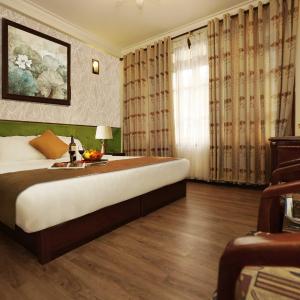 Deluxe Double or Twin Room with City View