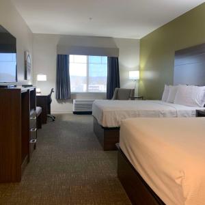 Queen Room with Two Queen Beds