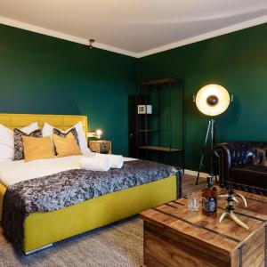 Deluxe Double Room with Shower
