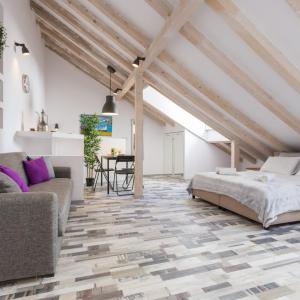 Attic Studio top floor above bar (address: Prijeko 15a)