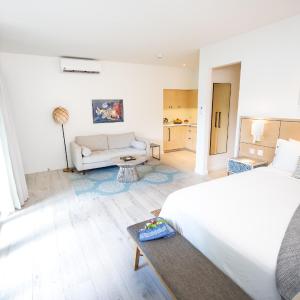 Queen Suite with Sea View