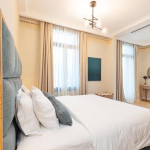 Deluxe Double Room with Castle View