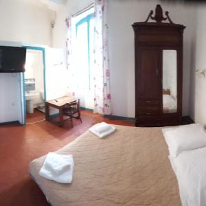 Double Room with Shower