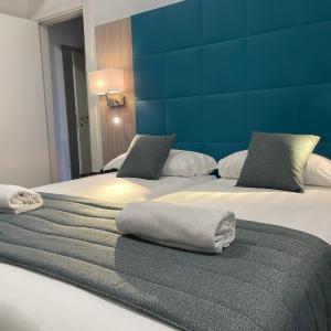 Two Connecting Double Rooms