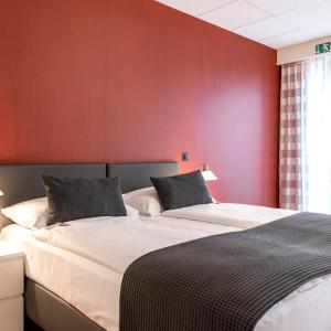 Standard Double Room with Garden View