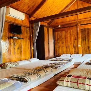 Mixed Dormitory Room