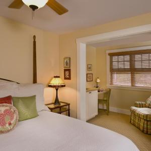 Garden King Room