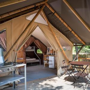 Tent Trappeur