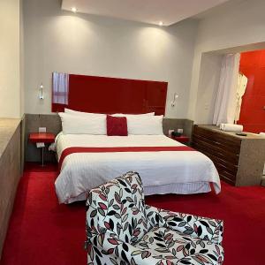 Master Suite Room