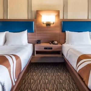 Queen Room with Two Queen Beds - Non-Smoking