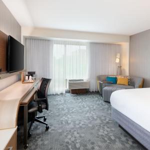 King Room with Sofa Bed and Dual Aspect Windows