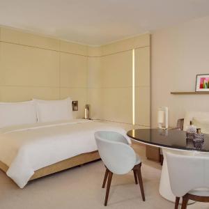 King Room - Club Lounge Access