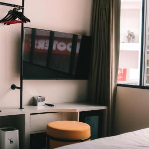 Superior Pool View Room