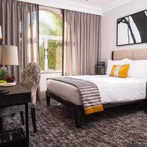 Standard Queen Room