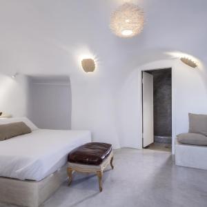 Aqua Dream Villa with Mini Indoor Cave Pool and Partial View