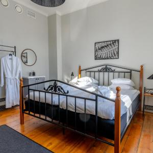 Standard Double Room with Shared Bathroom