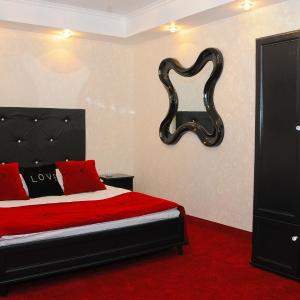 One-Bedroom Apartment with Sofa Bed