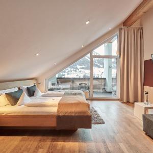 Deluxe Suite and Sauna