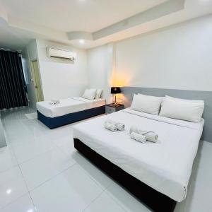 Deluxe Double Room with Extra Bed