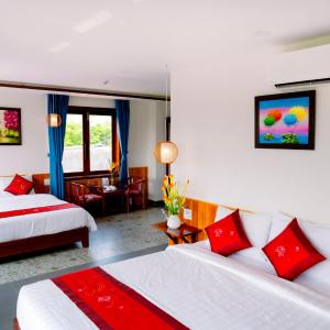 Quadruple Room with Balcony
