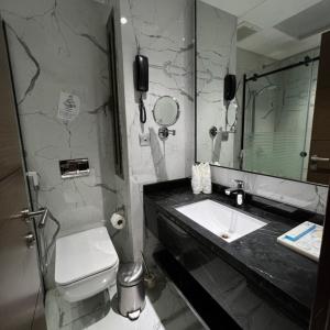 Two Connecting Rooms (6 Adults)
