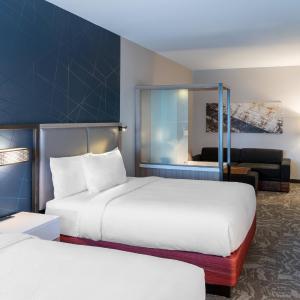 Queen Suite with Two Queen Beds and Trundle Sofa - Hearing Accessible