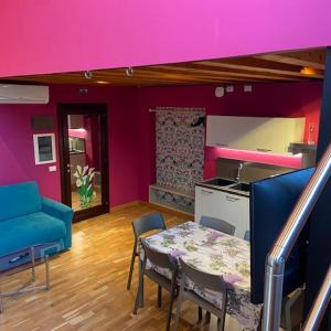 Apartment - Split Level