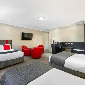 Deluxe Family Room