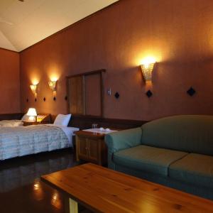 Twin Room with Private Bath