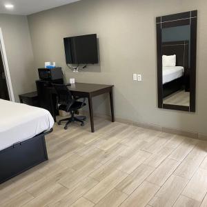 Double Queen Room