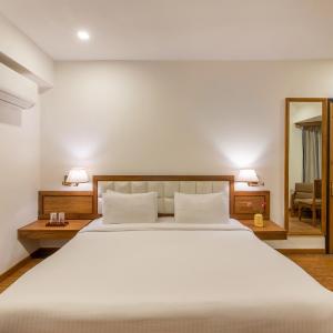 Pacific Mountain View Suite