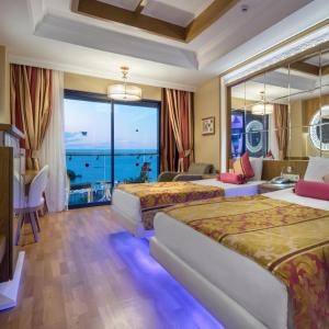 Double Room with Sea View (2 Adults + 2 Children)
