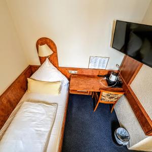 Small Single Room