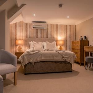 Boutique King - (Double room, King size bed)