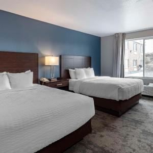 Queen Room with Two Queen Beds - Non-Smoking