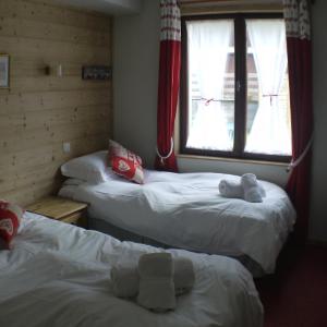 Twin Room with Bath