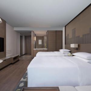 Double Room with Two Double Beds and City View 