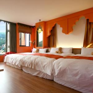 Deluxe Family Room (6 Adults)