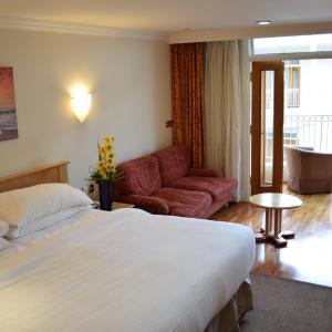 Double Atrium Room